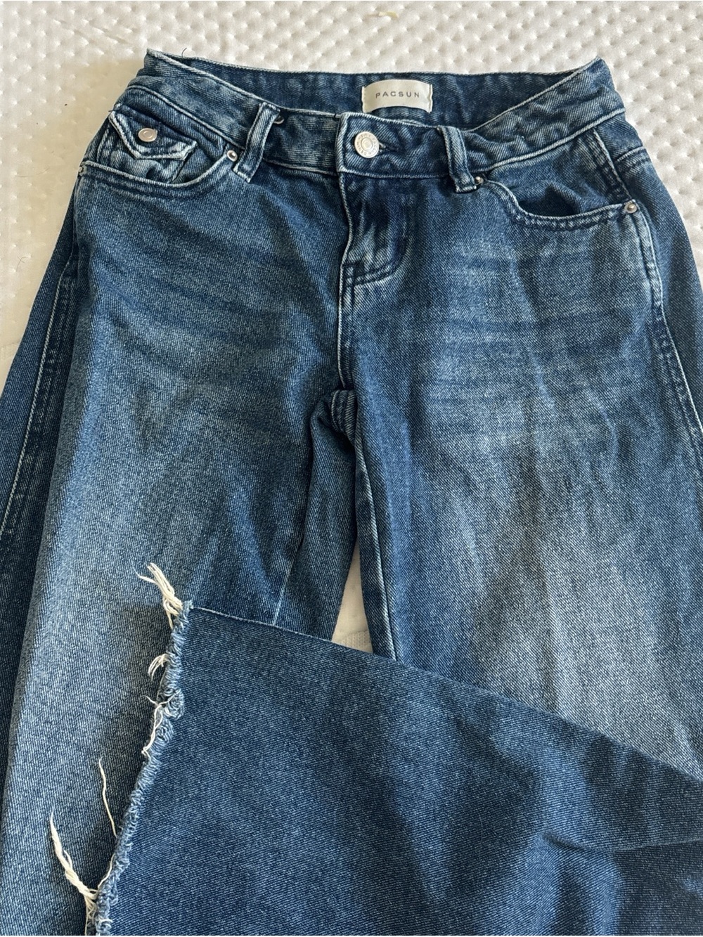 PacSun Women's low rise baggy Dark Blue denim Jeans - cut to fit around 5’0